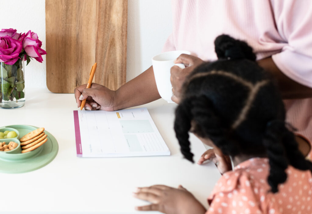 how to start a mom blog